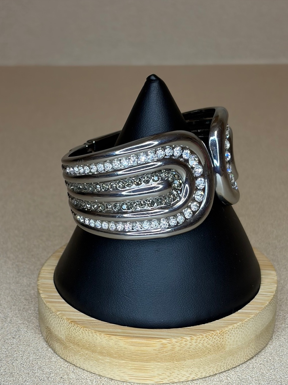 Premier Designs “Dazzle” 2013 Cuff Bracelet - Picture 2 of 10